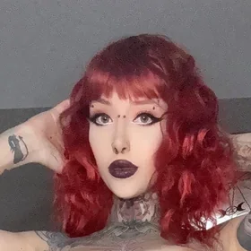 Avatar OnlyFans de Goth M0mmy Lilli big tiddy goth m lf
