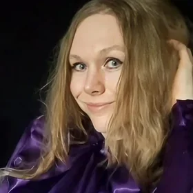 Avatar OnlyFans de Satin_Blouse_Fetish_Teacher