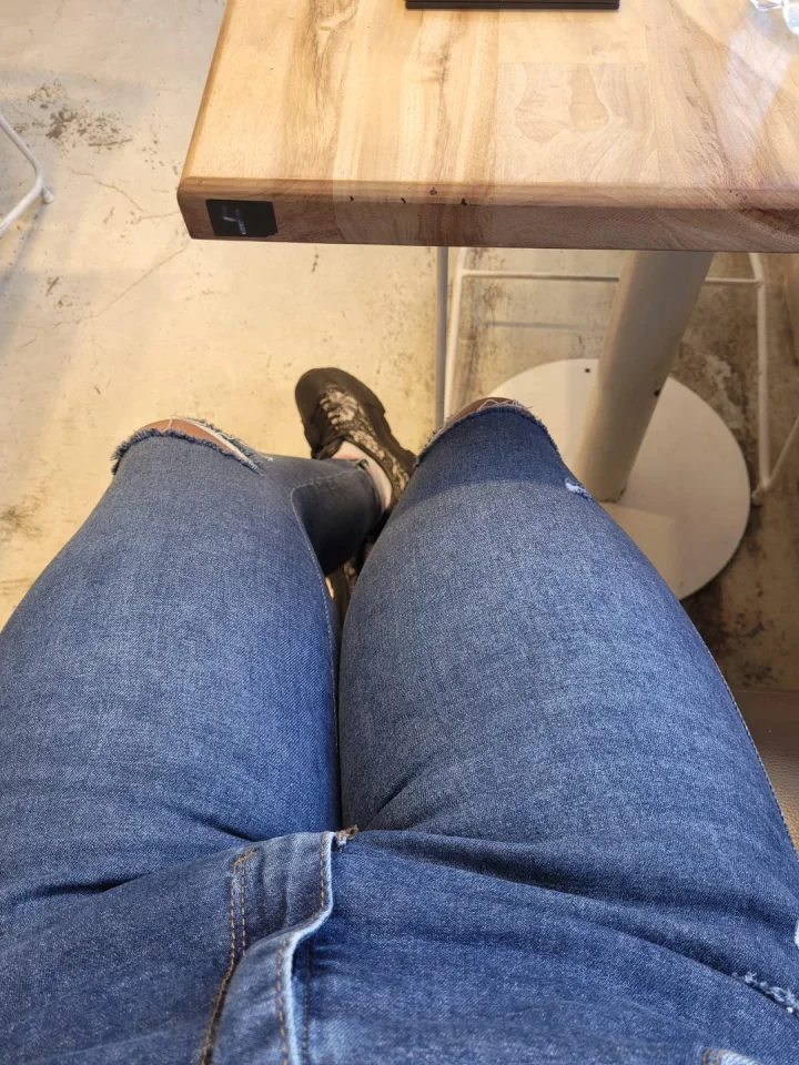 Will you join me for coffee? – Foto Entrepierna de Canela Goddess (@canelam)