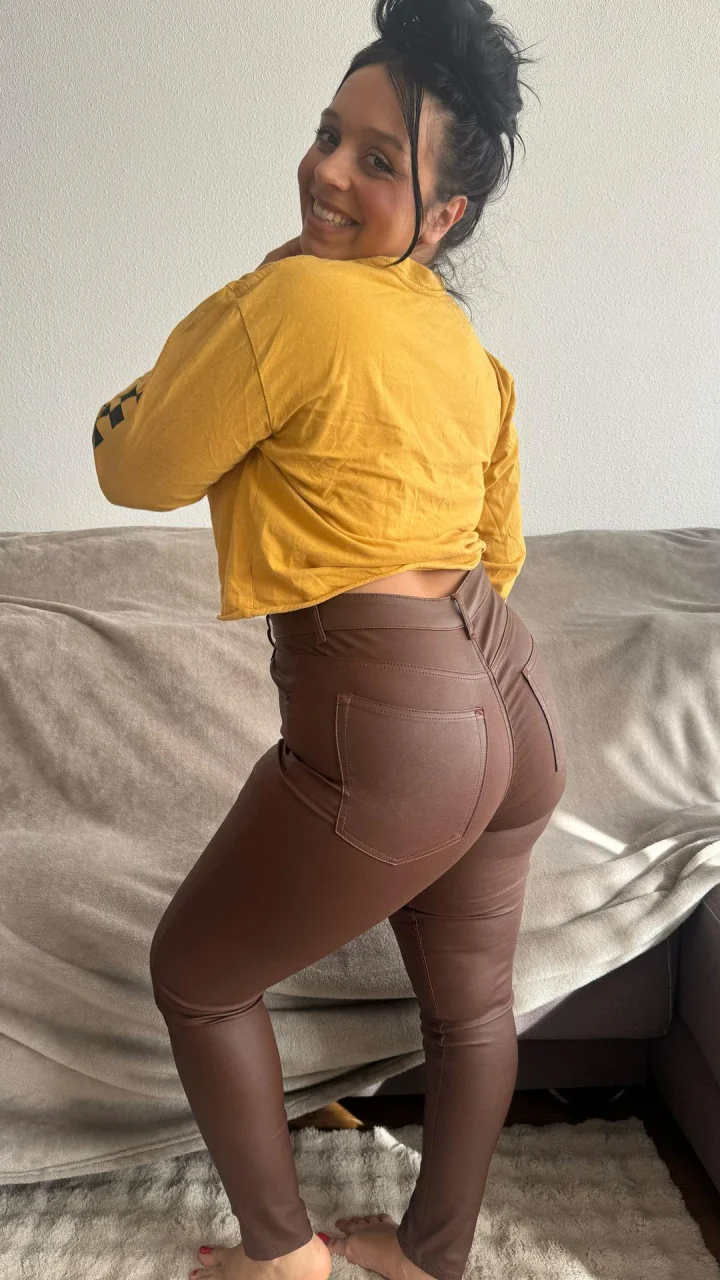 Kneepits picture of Galadriel69