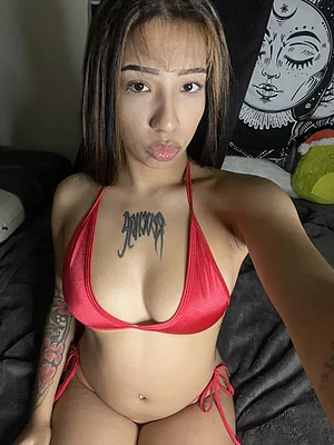 how’s red look on me?