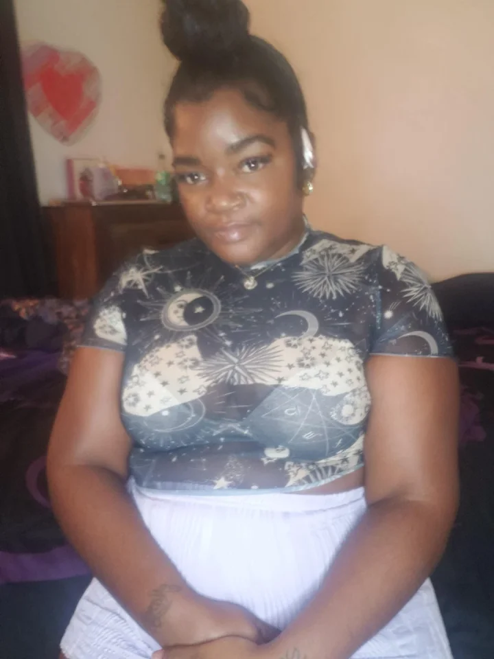 Ebony picture of Juicy