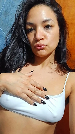 You've always liked brunettes, right? come with this mommy