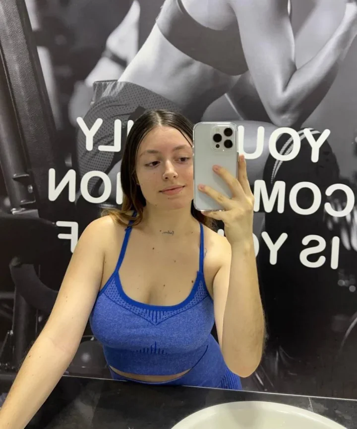 Brunette picture of 𝕊𝕋𝔼𝔽𝔸ℕ𝕀 🍑your tattooed Goddess