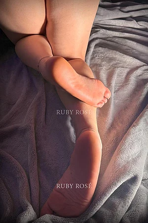 Cum and visit my soles 🩵