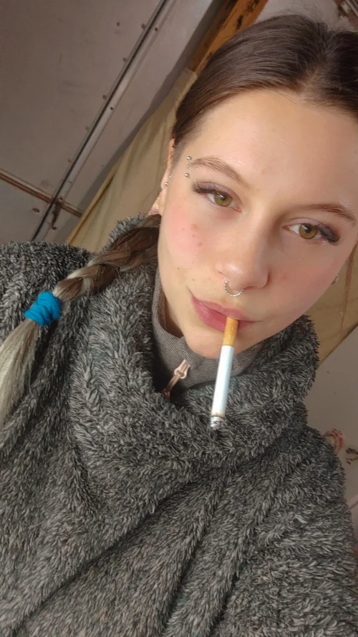 No makeup! Yes or no?
