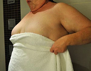 Just a tease for you, fresh out of the shower!