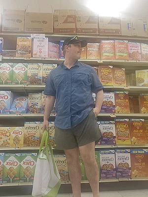 This dad swears he'll be back from the store, and he might even be a goof about it