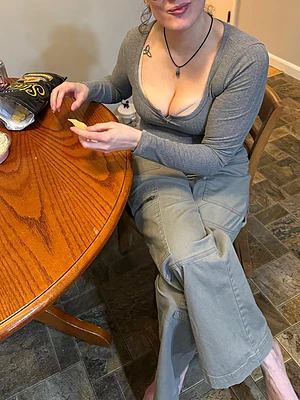 You don't have to take me to a fancy restaurant to treat me like your girlfriend. GFE goals - snack together, stay together 💞