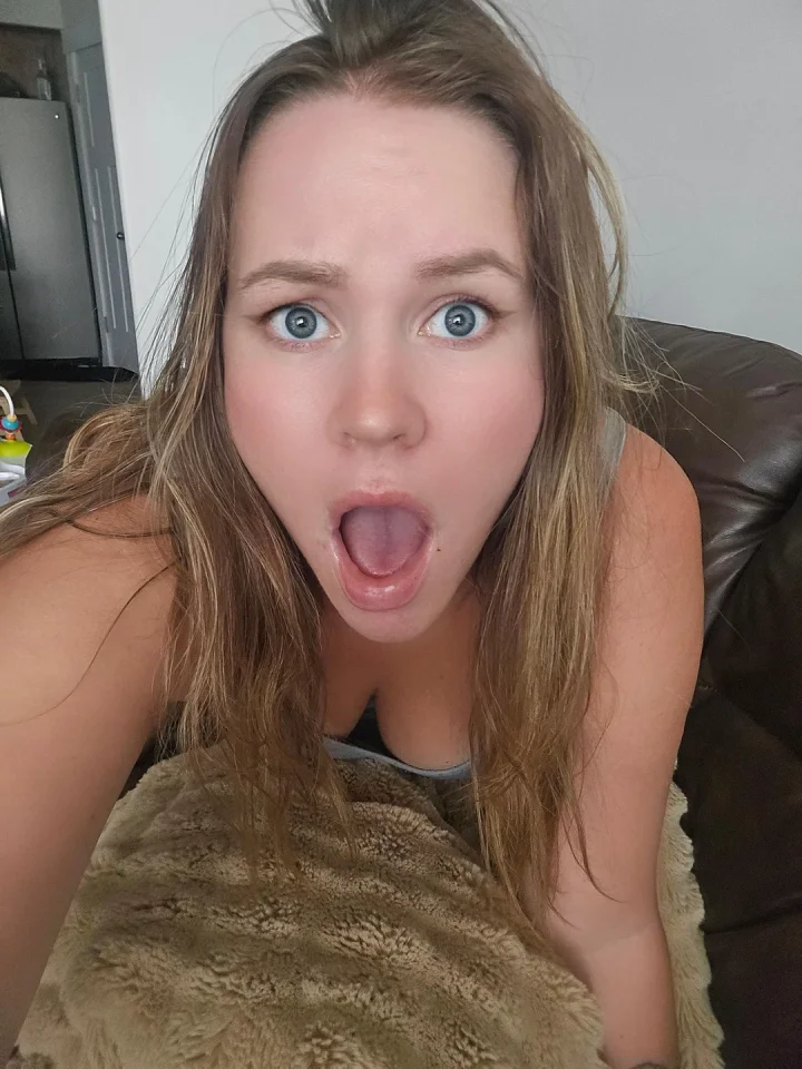Hanging breasts picture of Kelsey
