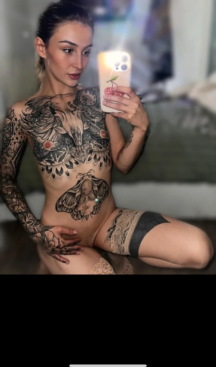 Fishnets picture of Queeniink.69
