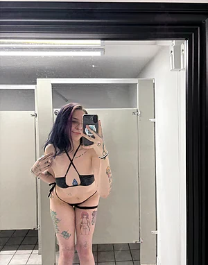 Cum get some ;P OF below by
