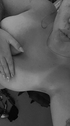 oliviaaa's pic #8
