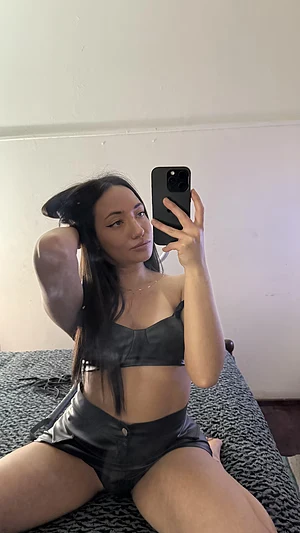 I know I'm your favorite, that when she goes to sleep you text me to masturbate in the bathroom, It turns me on so much that you're unfaithful