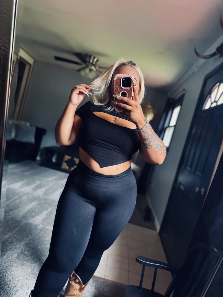 Selfie picture of Cuban Curvess VIP