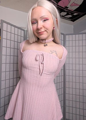 I wanna be covered in your cum 💖 NAUGHTY CUMSLUT PRINCESS 💖 waiting for you to cover me in cum master 🤤