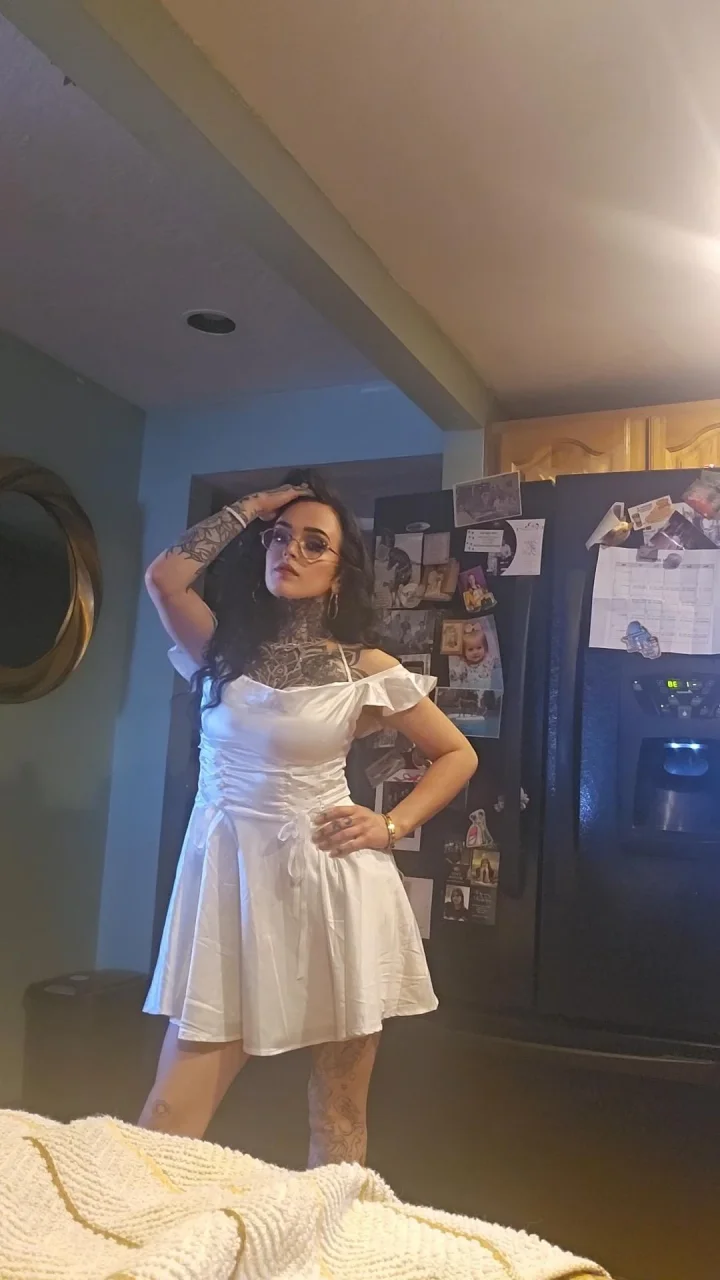So much to offer underneath this dress 😈