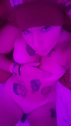 Little nude selfie with a vibrator in my pussy