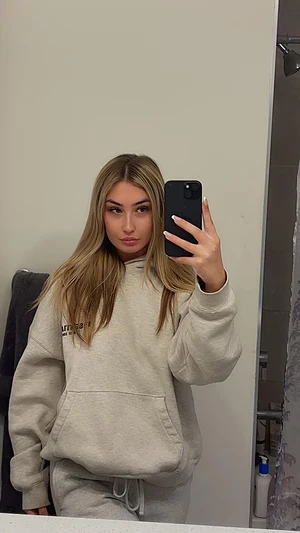 Can Never tell what a girls hiding under baggy clothes