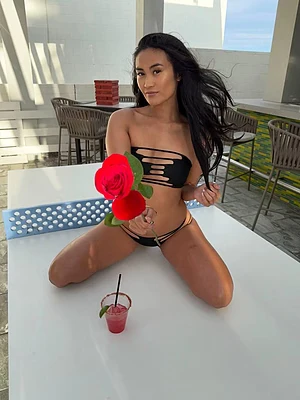 Would you snap if I tugged your hair harder? ✊💋
