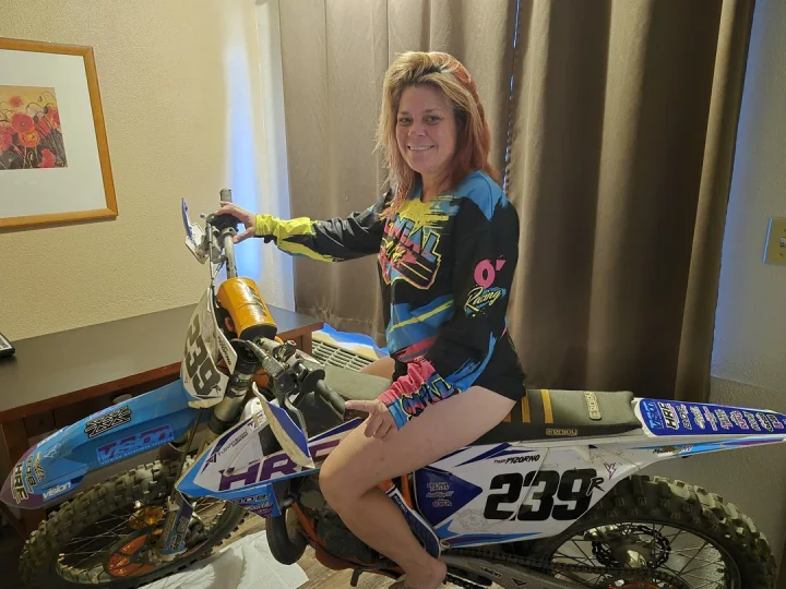 Dirtbike babe