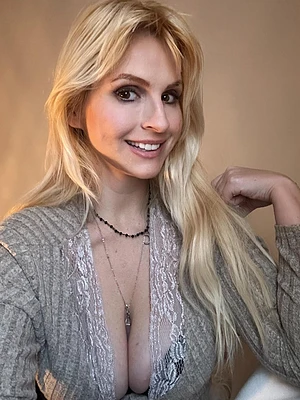 Just a little hello from me to you ๐ซถ