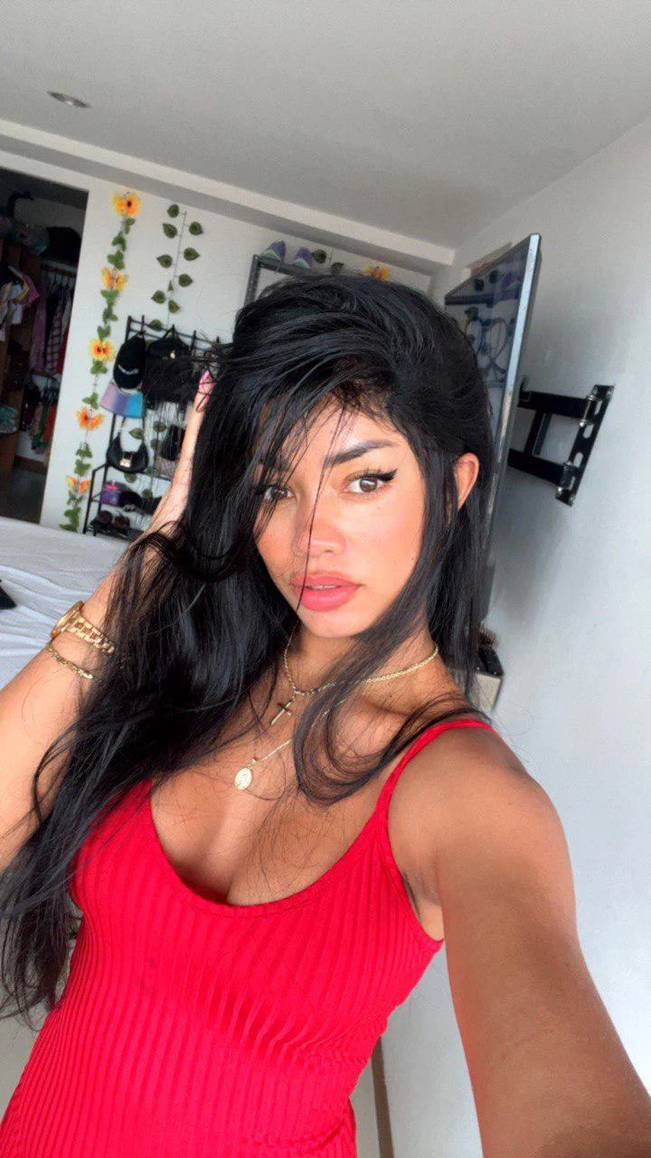 braless and bad asf today 😇💋 💦 grab my Free0F