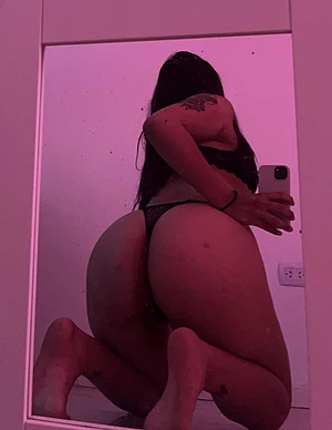 Are you team ass 🍑or team tits🍒? I read them👀