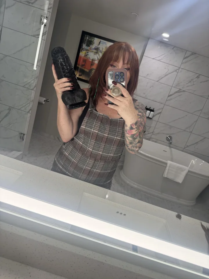 That dildo😅