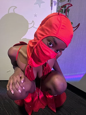 Trick or treat? Trick your mind, treat my throne.