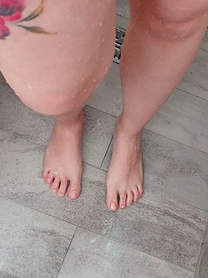 Hi my loves 🦶🫦👅 Super clean feet