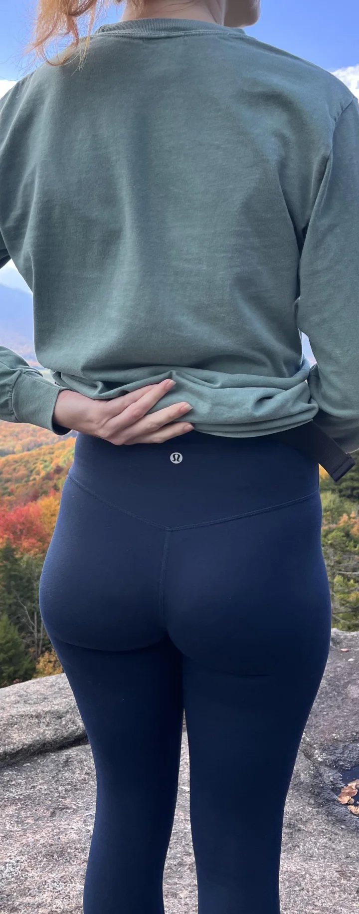 Photo Pantalons serrés de 𝕁𝕌𝕃𝕀𝔼 Homewrecker 👸🏻