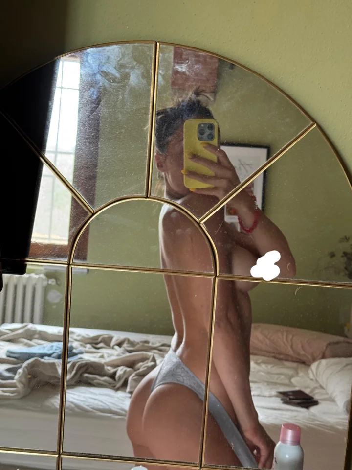 Identity censor picture of Mina