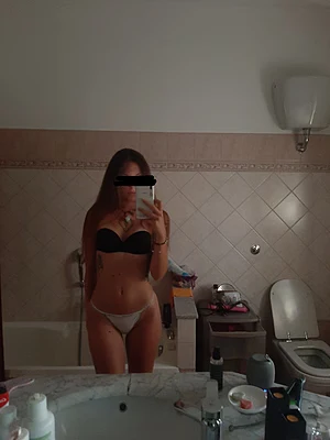 would you fuck me if we just met at the beach? Frəə OF below♡