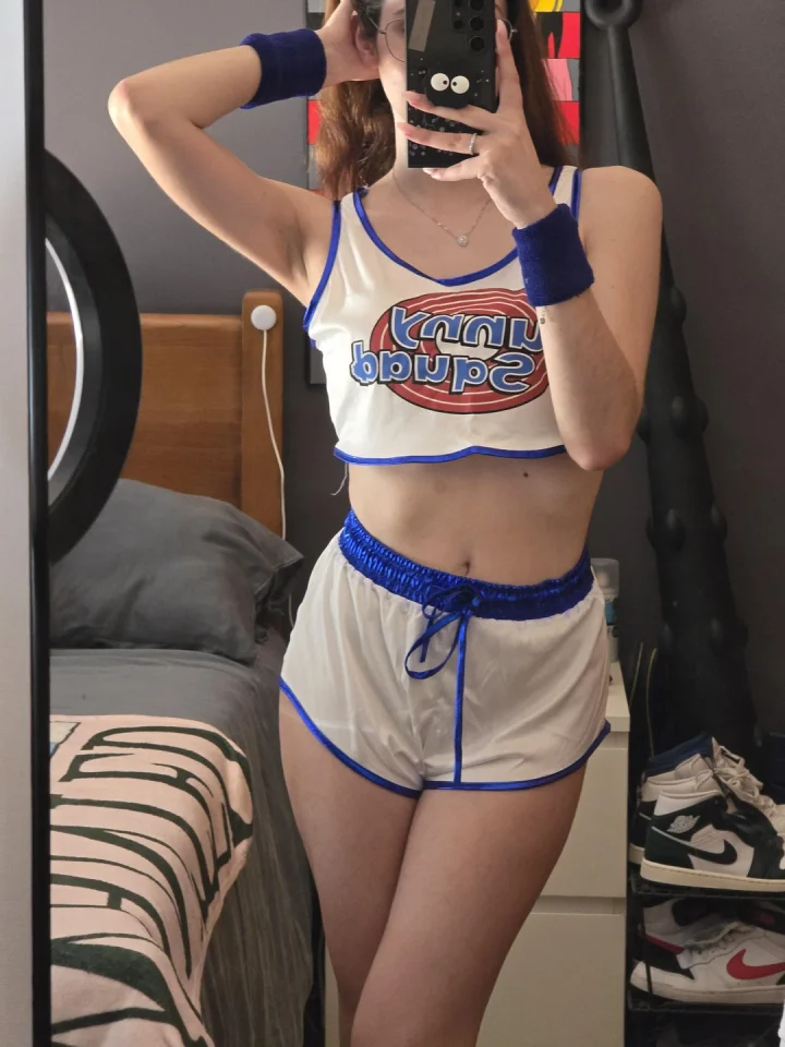 Identity censor picture of Suki Foxx 🦊