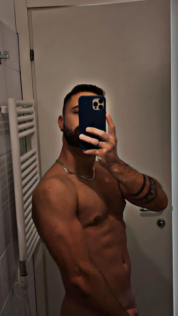 I’m answering messages🔥🥵