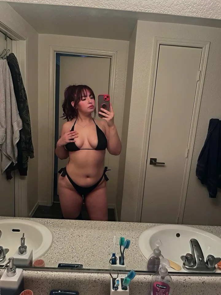 Side tie bikini picture of 𝕊𝕋𝔼𝔽𝔸ℕ𝕀 🍑your tattooed Goddess