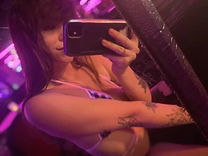 Do you like cute kinky emo girls ?