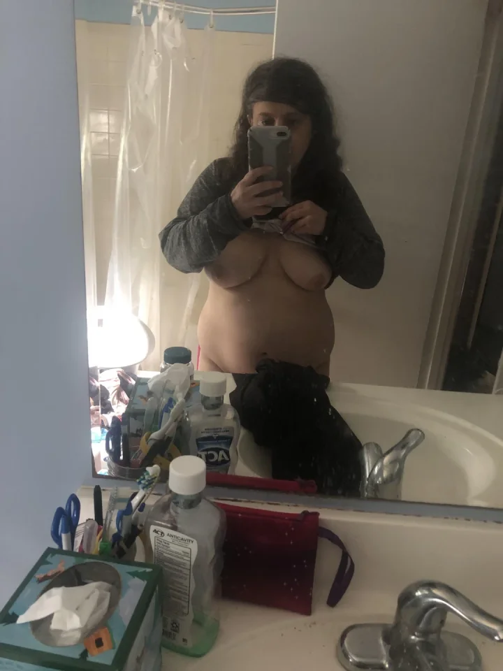 Pants pull picture of Britt