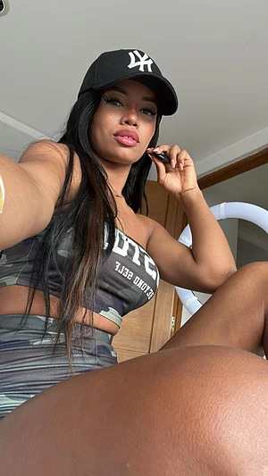 come chat with a milf on her freeof