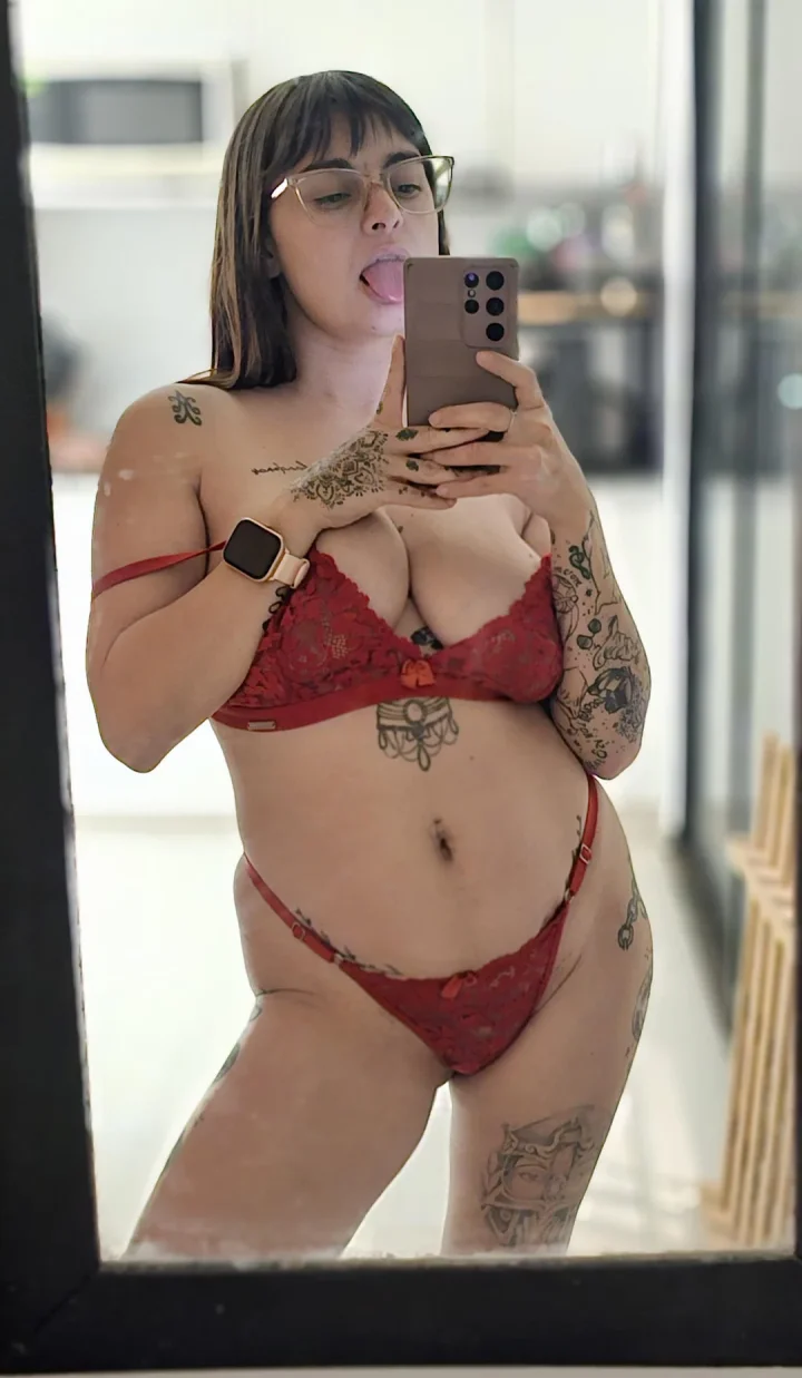 Strap slip picture of Gaia ✨️❤️‍🔥