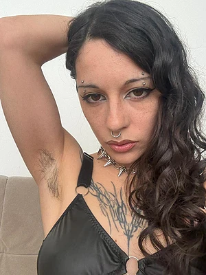 We love hairy armpits