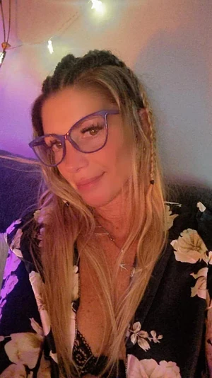 You like blondes with braids
