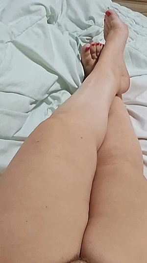Toes or thighs?