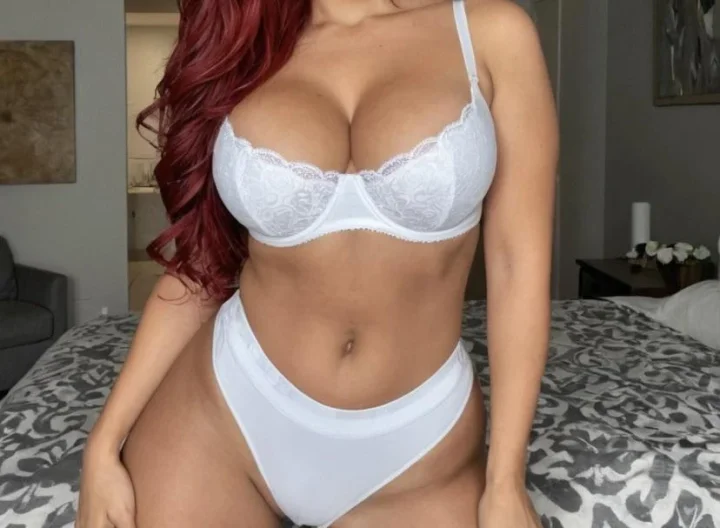 Sneak me in.. I can keep a secret. I love being a homewrecker! Be unfaithful with me