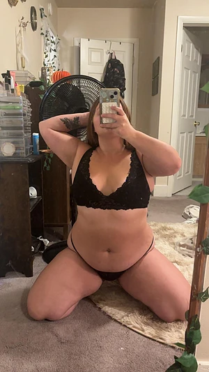I love this black set 😈