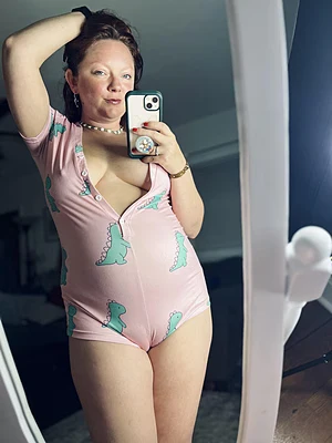 can mommy play with you