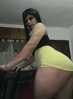 Lift my fake one and you'll find something long 🍆🍆🍆🤤