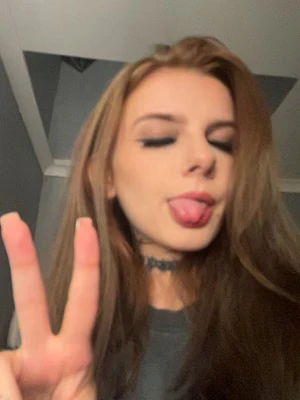 𝒢𝑜𝒹𝒹𝑒𝓈𝓈 𝑀💋𝐹𝑅𝐸𝐸's pic #17