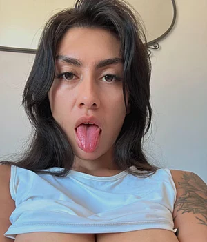brain empty. pussy full of plans 😇💋 page’s below